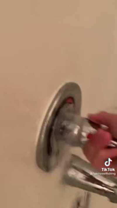 🤐