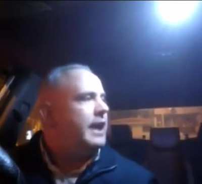 Taksici ile m&uuml;şteri arasındaki sanatsal tartışma