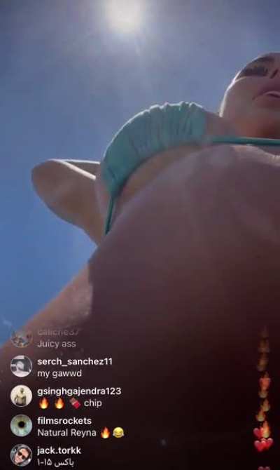 Sexy show off
