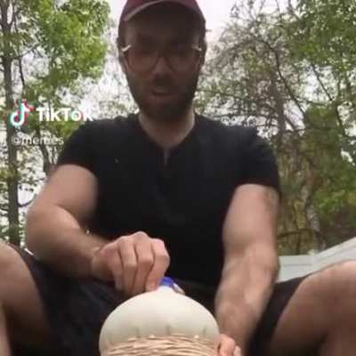 Milk jar goes BRURLRBRULRBURLR