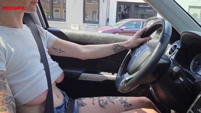 I totally didn't know that my boobs were out while driving