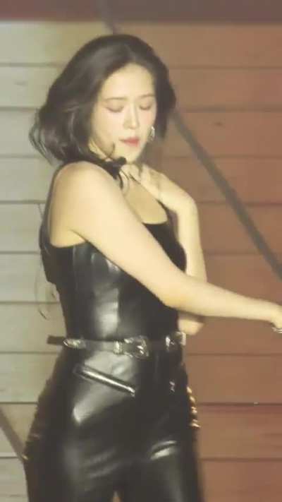 IVE - Yujin