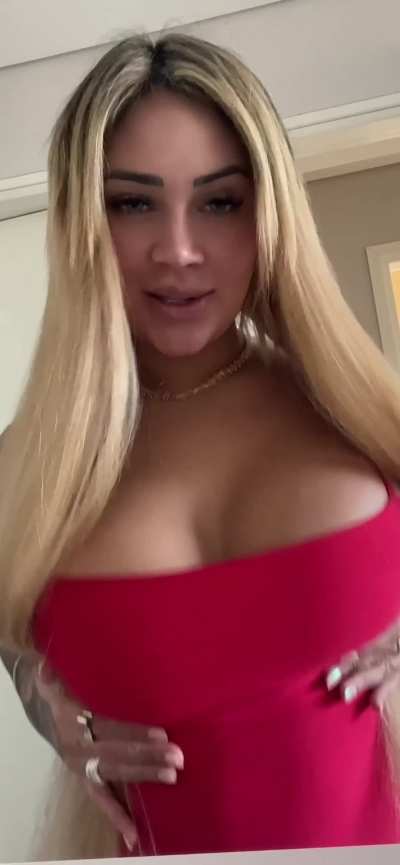 Who has the best cock for my tits here