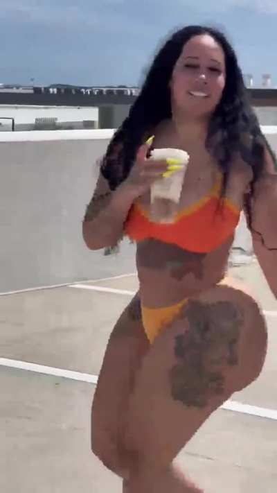 Who is she!!!!?