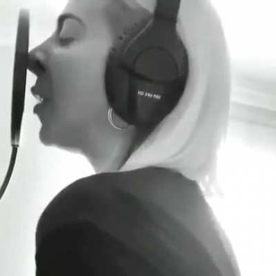 Recording studio cringe