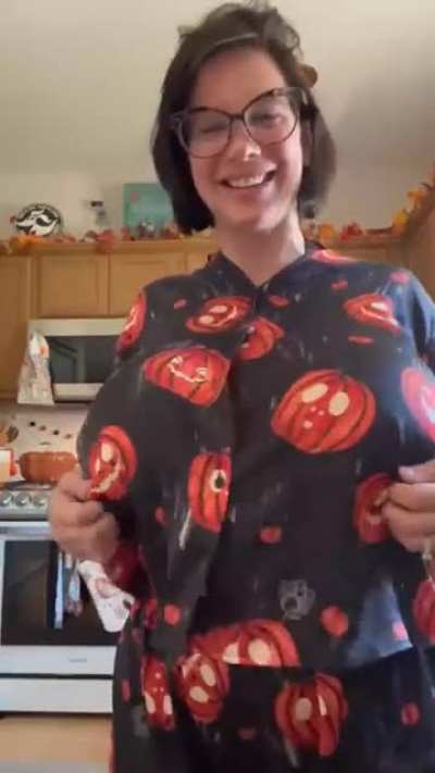 Brittany Elizabeth - "Wanna make pumpkin cum"