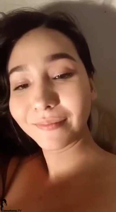 Alguien sabe qui&eacute;n es ella?