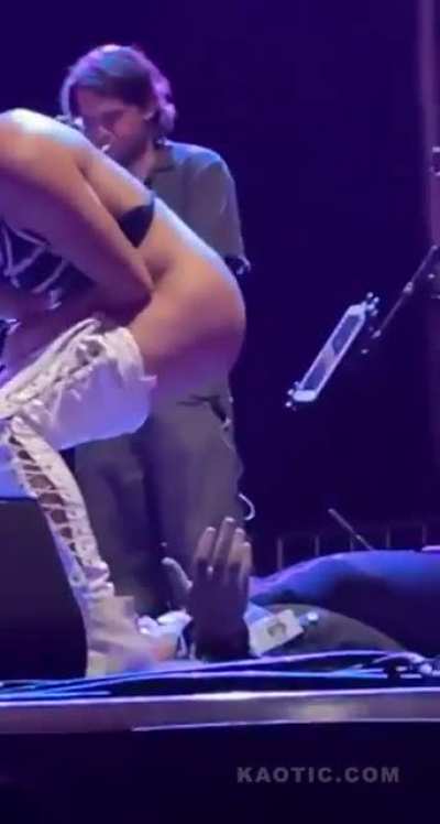 Lead singer Sophia Urista of &lsquo;Brass Against&rsquo; pisses on fan during live concert