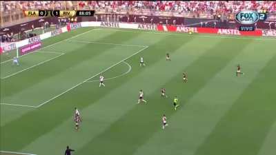 gol da base quase id&ecirc;ntico ao gol mais importante de 2019