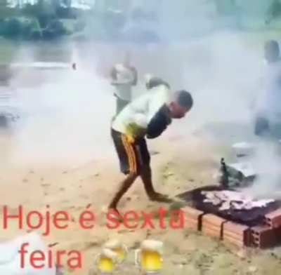 Eu acordando toda sexta sabendo q n irá ter live do vermelol🎉🎉🎉