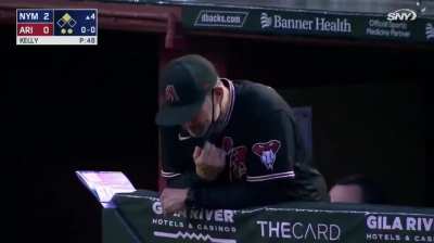 [Highlight] Diamondbacks outfield allows a fly ball to drop and Jose Peraza to advance to 2nd base