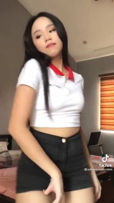 Julia🍑🍑🍑