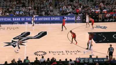 [Highlight] Cam Whitmore gets the steal then bounces the ball off the backboard to Amen Thompson for the dunk