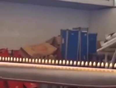 This tube turns sound waves into dancing flames