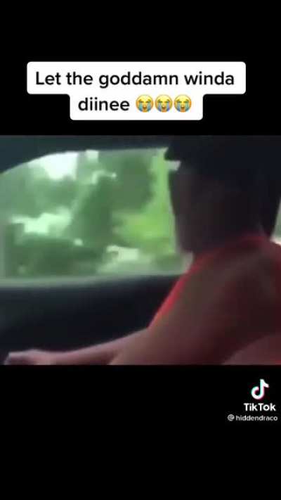 😂