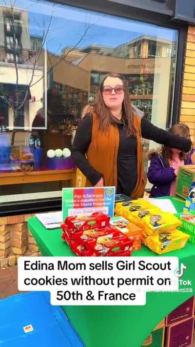 Minnesota woman attempts to shut down Girl Scout cookie stand.
