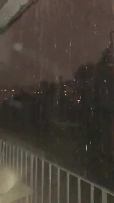 Capturing the nighty thunder storm in Edinburgh, Scotland