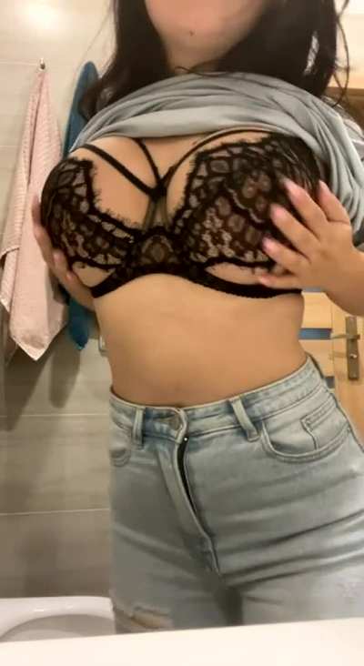 The best tittydrop you can see today 🔥
