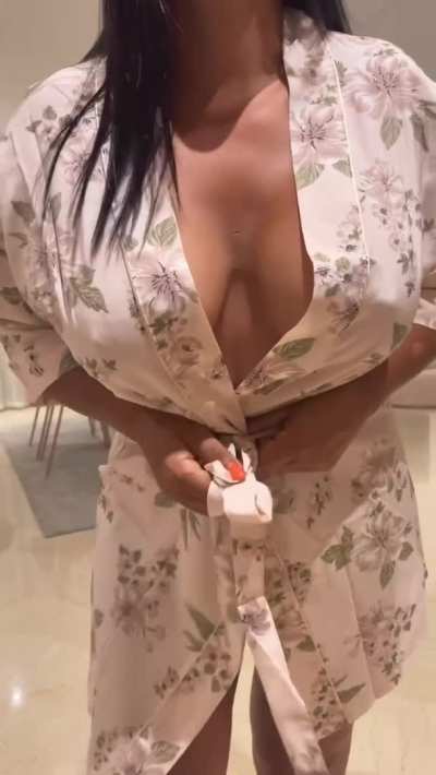 Here&rsquo;s what my 43 year old naked body looks like after 1 pregnancy