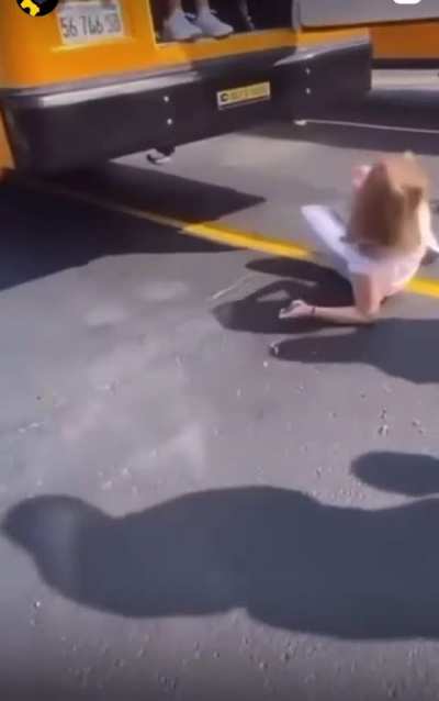 Shocking Video - Girl Loses Teeth From Smashing Head First On Concrete (NSFW)