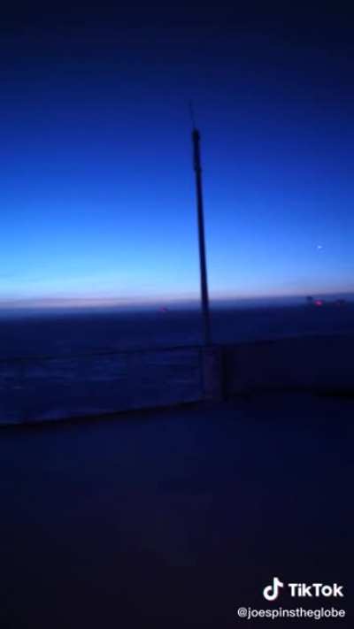 Morning in the South Pole