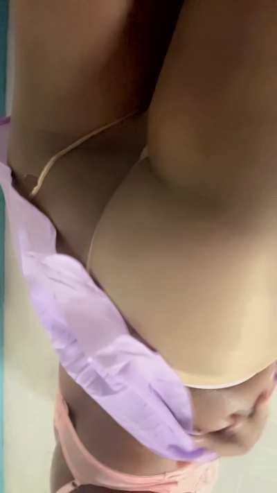 I wanna be ordered and used by men, and be a cute lil sissy