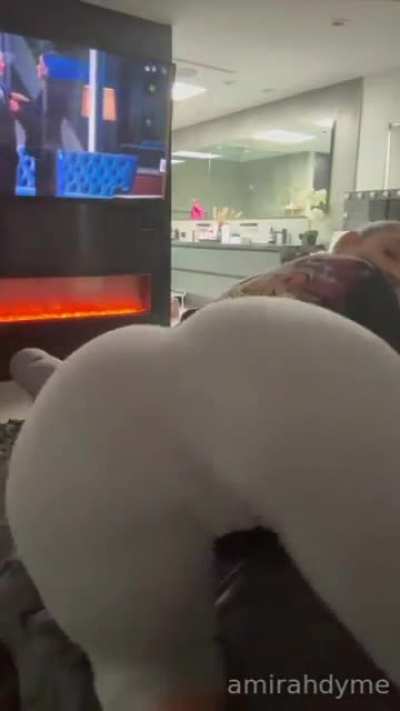  😈🔊👏🍑