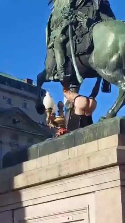 Por acá no es....