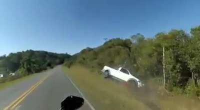 O bom d andar de moto &eacute; q a Strada passa voando!