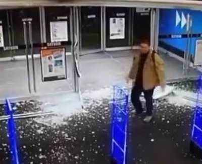 blursed_entrance