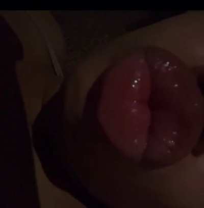 👄👄