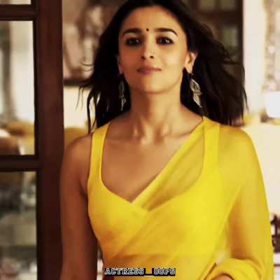 Alia bhatt yellow saaree
