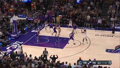 [Highlight] Poole finds Kuminga for the clutch dunk to give the Warriors the lead.