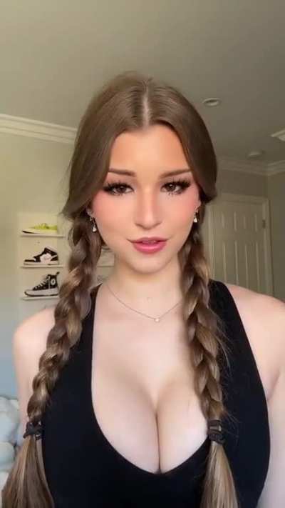 Brooke winks at you 👀👀👀