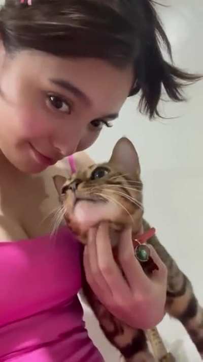 Analyn Barro