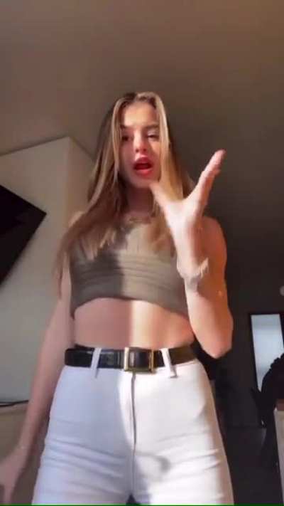 Camel toe😭🖤