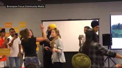 Sikh Canadian political leader perfectly handles Islamophobic heckler freaking out about &ldquo;Sharia Law&rdquo;