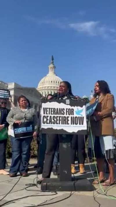Congresswoman Cori Bush: "Let me be clear, we don&rsquo;t need a humanitarian pause, we need a Ceasefire Now."