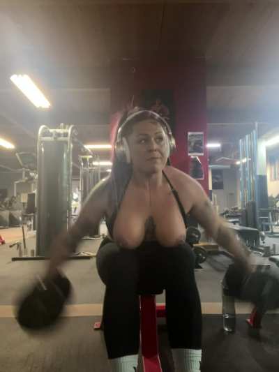 [f]ive am workout