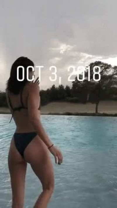 Her ass looks so plump and soft, if I could use it as a pillow I would be the luckiest man alive