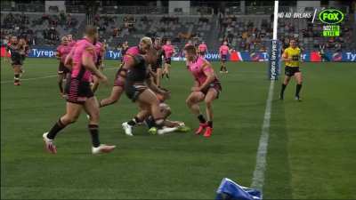 Joey "Smartest player in the league" Leilua swings at a defenseless Dylan Edwards' head