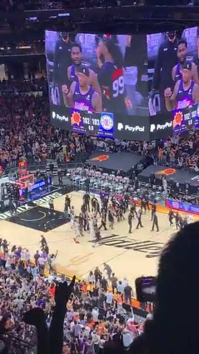 Boogie Cousins shoving Payne before shoving Booker&hellip; what a sore loser