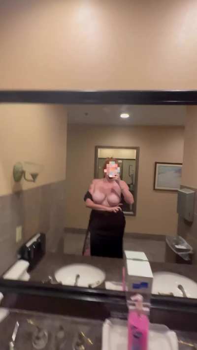 Dinners are more fun when you pull you tits out [GIF]