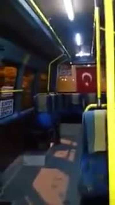 Keycibili &ccedil;ılgın dolmuş şof&ouml;r&uuml;