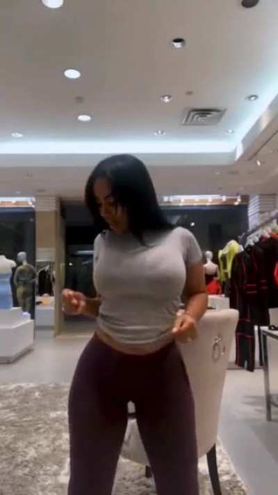 IG Live Dancing &amp;amp; Twerking