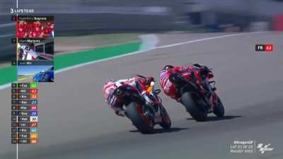 Last laps battle between Pecco and Marc in full