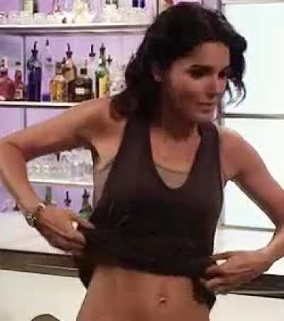 Angie Harmon