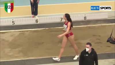 Cameraman knows what&rsquo;s up