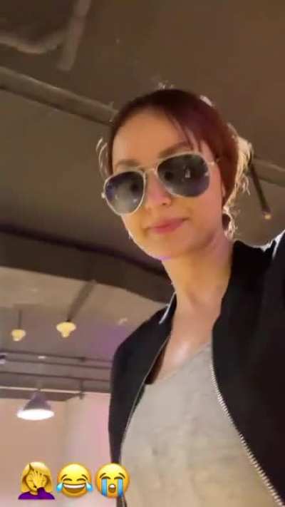 Sweaty boobs!!😍