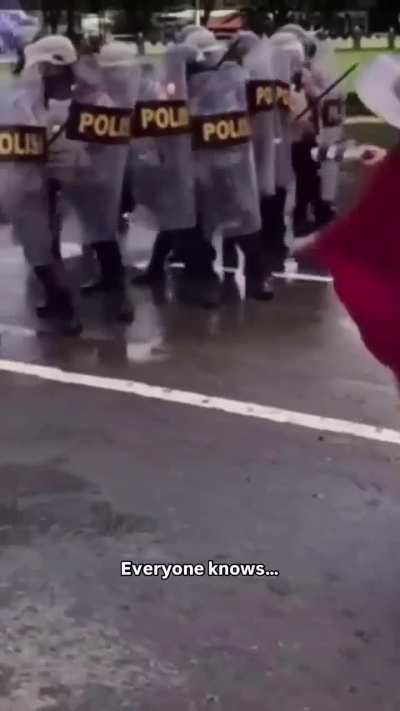 O v&iacute;deo sem o bait para dizer que &eacute; video de rea&ccedil;&atilde;o? (Sem os cortes para o cara)